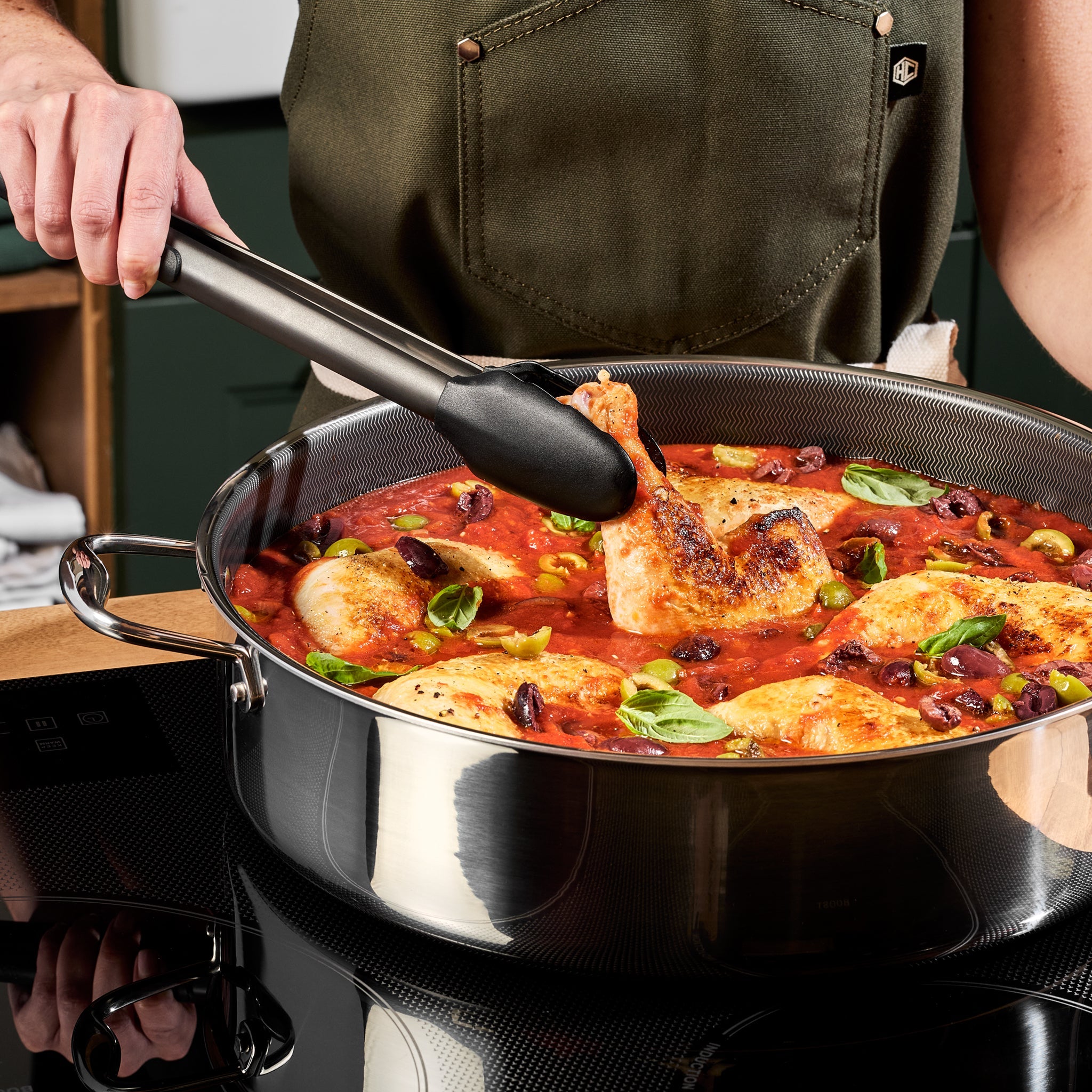Hybrid Deep Sauté Pan with Lid 10-QT