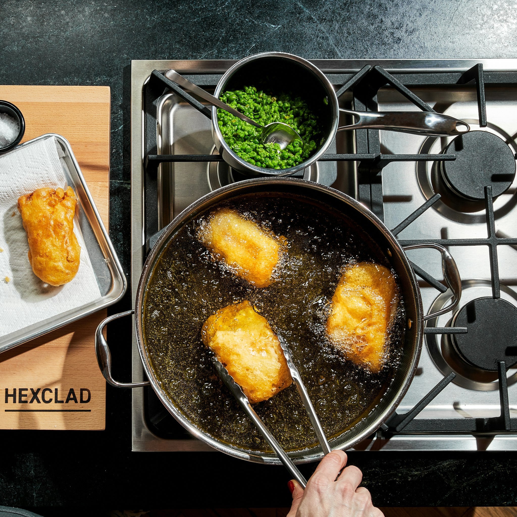 Hybrid Deep Sauté Pan/Chicken Fryer with Lid 7-Qt