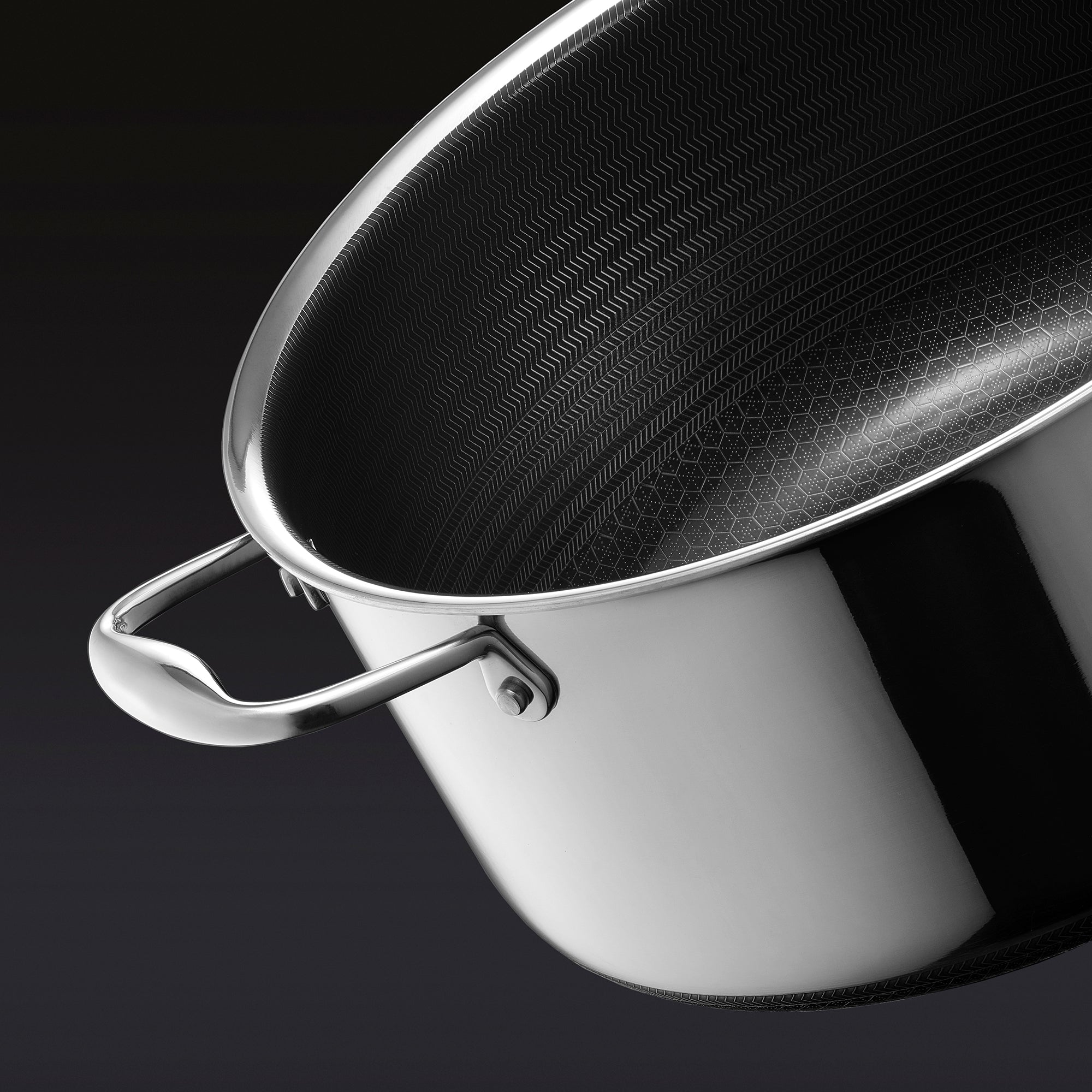 Hybrid Oval Dutch Oven 6.5-Qt