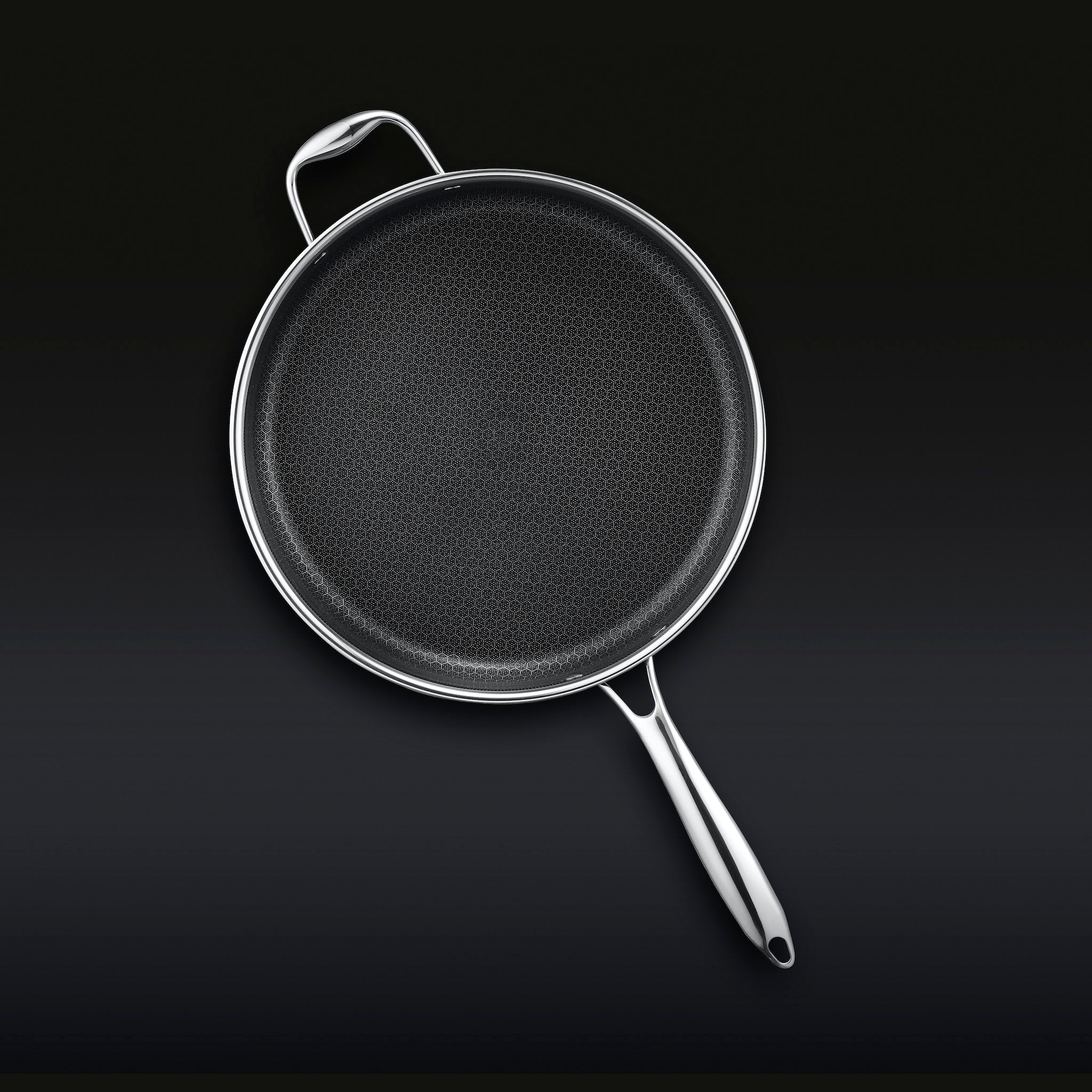 Hybrid Deep Sauté Pan with Lid 5.5-Qt